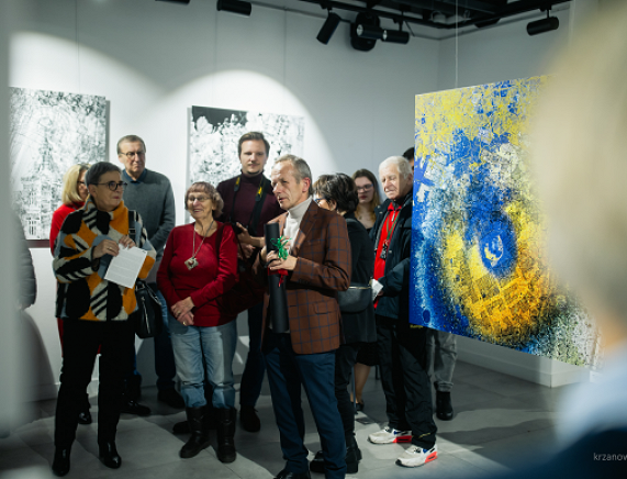 BWA oprowadzanie autorskie po wystawie "Porysujmy o Krośnie".png